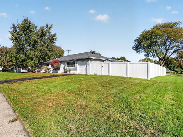House for sale in Parcel C, Hoffman Estates