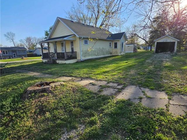 House for sale in Murray, Iowa