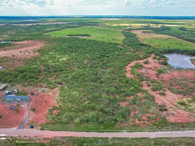 Land for sale in Taylor, Texas