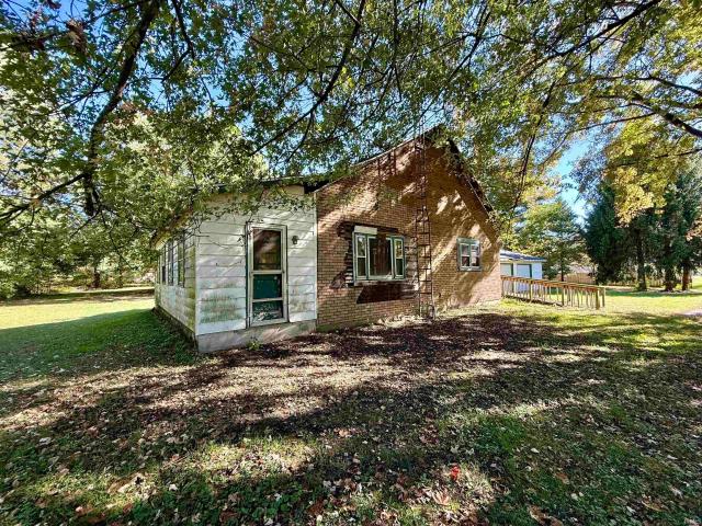 House for sale in Pierceton, Indiana