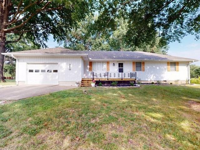 House for sale in Clinton, Missouri