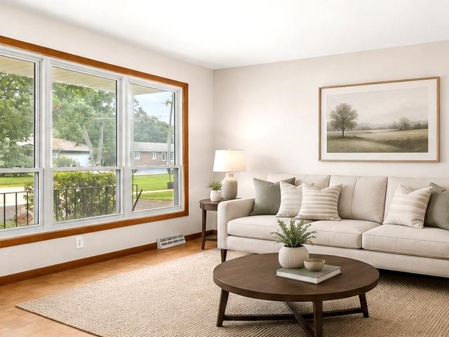 House for sale in Hinckley, Illinois