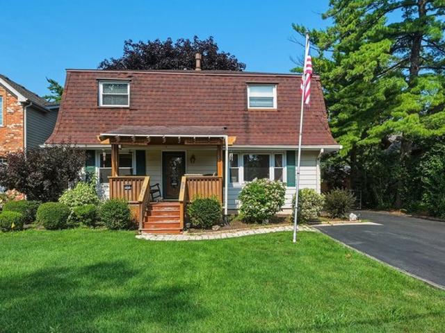 House for sale in Westmont, Illinois