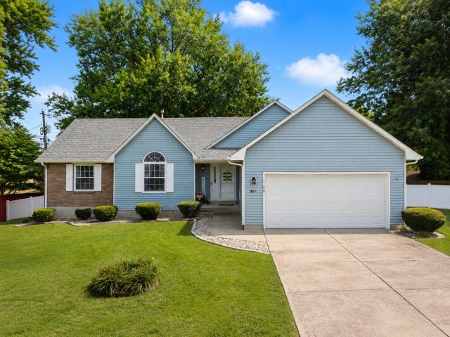 House for sale in Cecilia, Kentucky