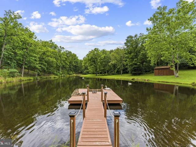 House for sale in Berkeley Springs, West Virginia