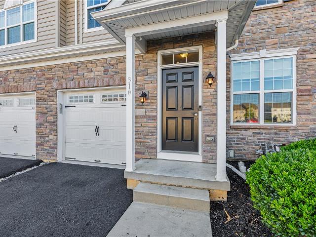 Townhouse for sale in Lehigh, Pennsylvania