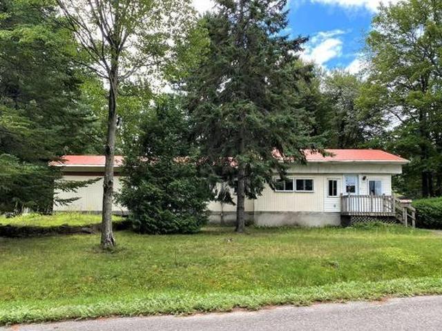 House for sale in Terrebonne