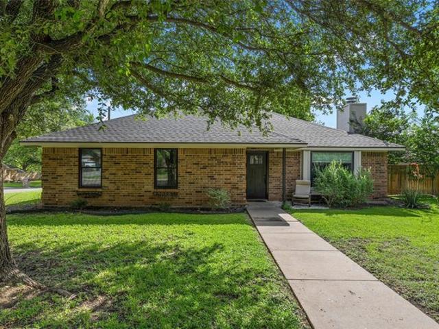 House for sale in Hewitt, Texas