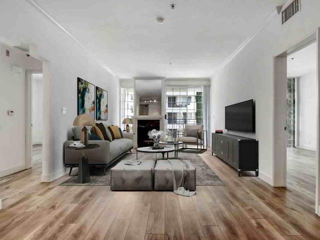 Apartment for rent in Canoga Park, California