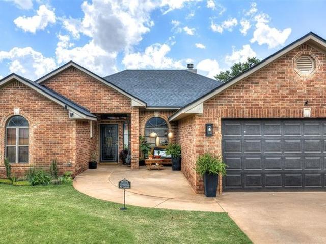 House for sale in Clinton, Oklahoma