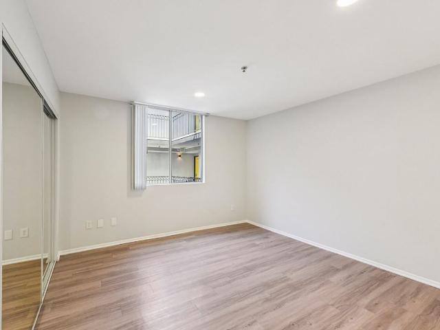 Apartment for rent in Canoga Park, California