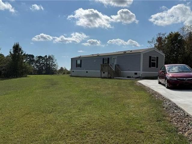 House for sale in Pilot Mountain, Surry County
