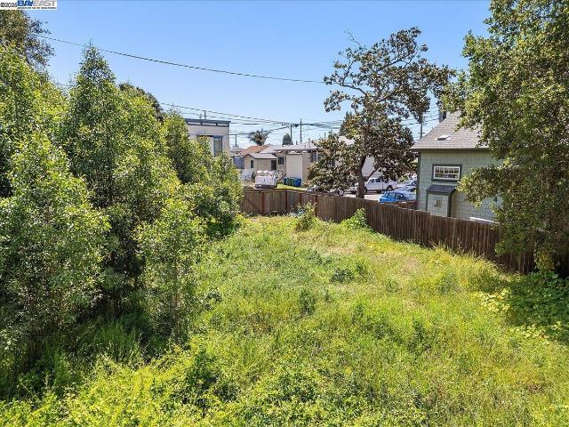 Commercial for sale in Alameda