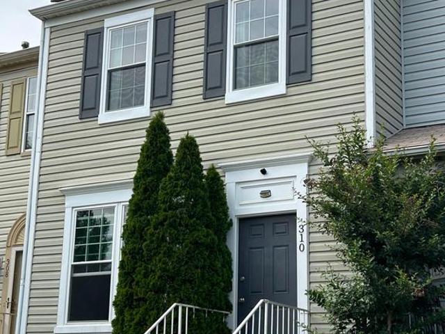 Townhouse for sale in Virginia