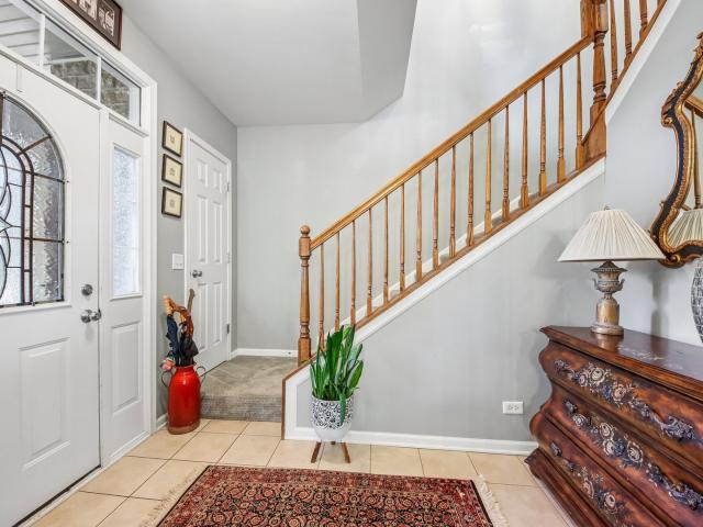 Townhouse for sale in Wauconda, Lake County