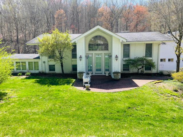 House for sale in Heidrick, Kentucky