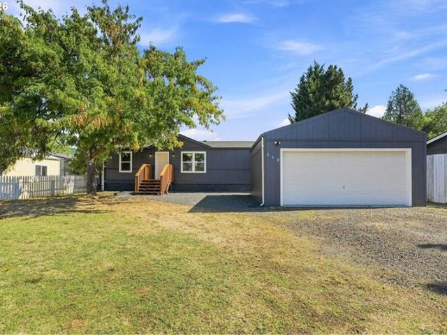 House for sale in Oregonia
