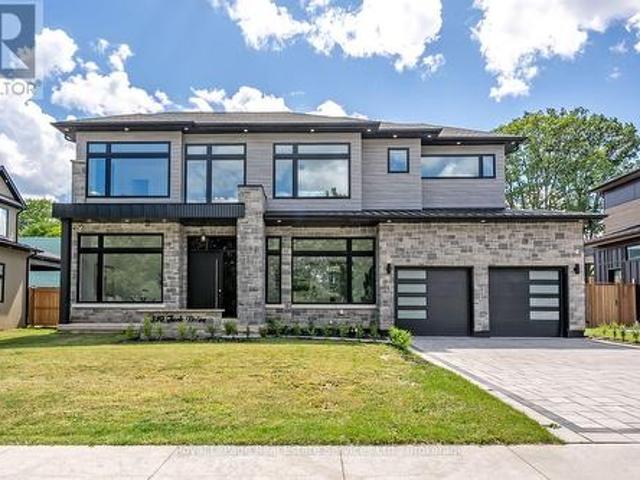 House for sale in Burlington, Ontario