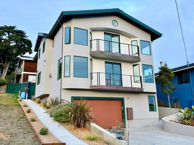 House for sale in Princeton-by-the-Sea, El Granada