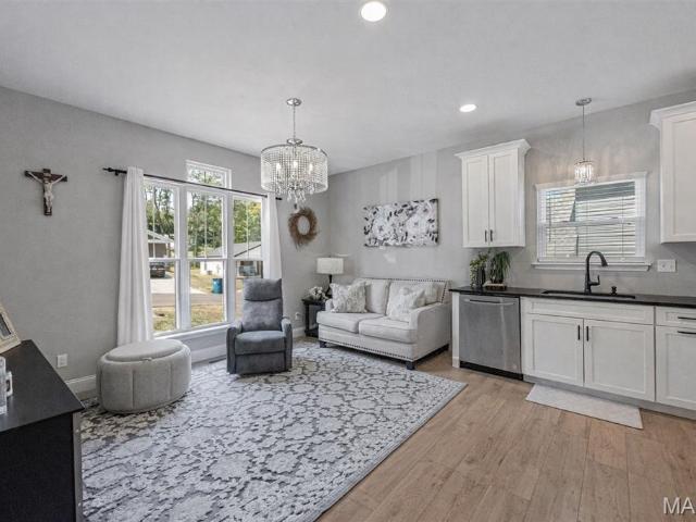 House for sale in Mineral Point, Missouri