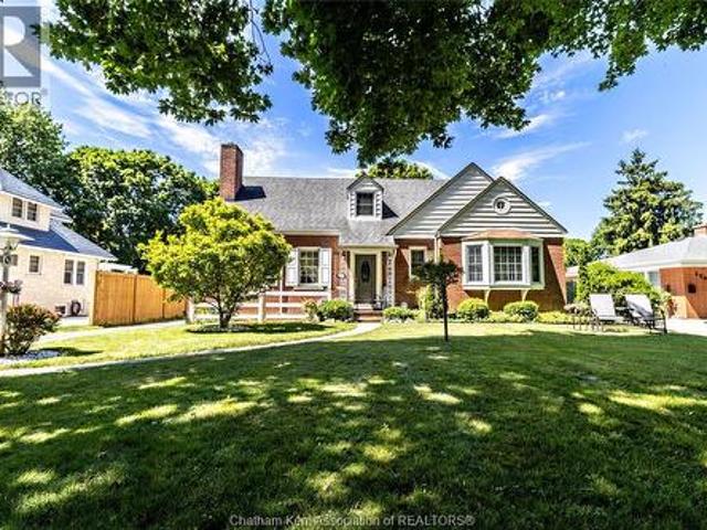 House for sale in Chatham–kent, Ontario