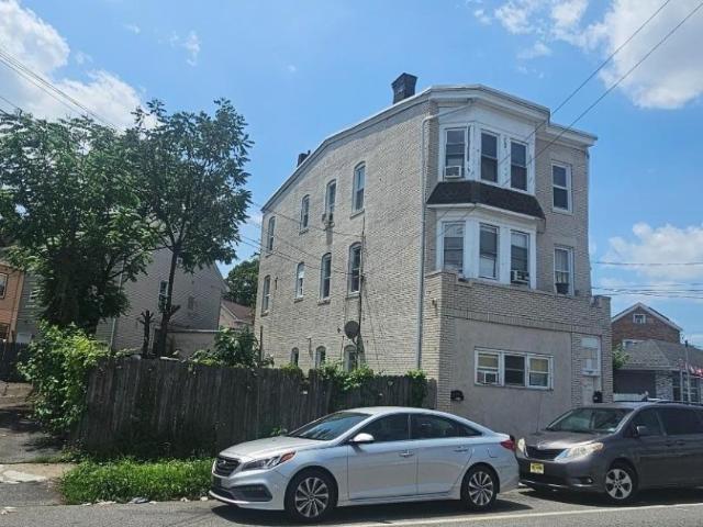 House for sale in Passaic, New Jersey