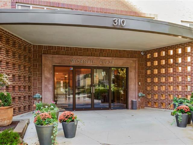 Condo for sale in Kansas City, Missouri