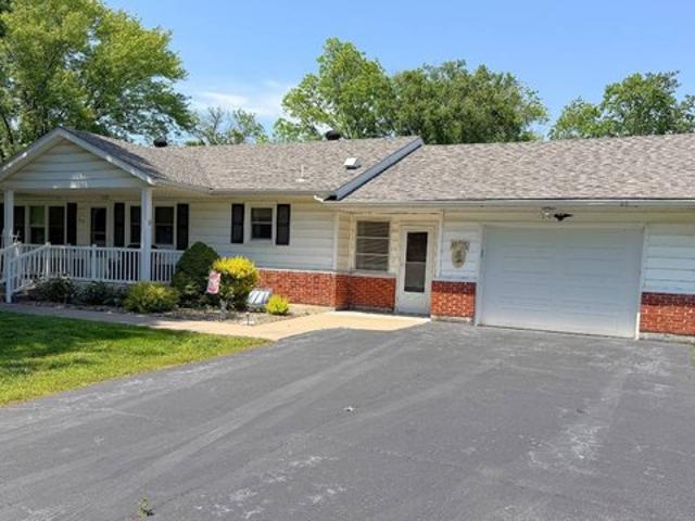 House for sale in Salisbury, Missouri