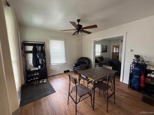 House for sale in Houghton