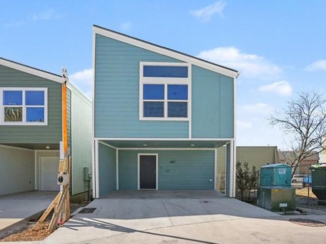 Townhouse for sale in Leesville, Texas