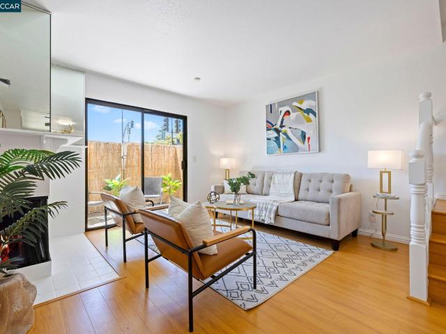 Townhouse for sale in Union City