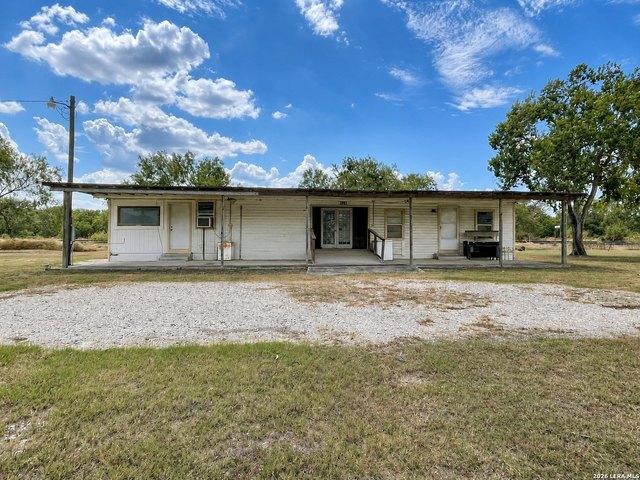 House for sale in Campbellton, Atascosa County