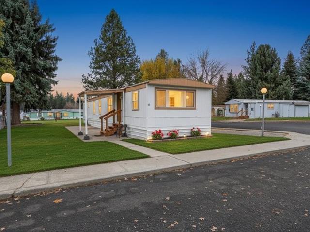House for sale in Chattaroy, Washington