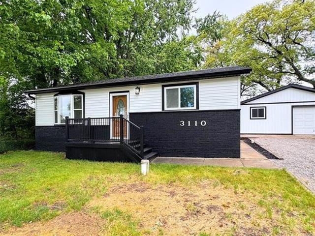 House for sale in Fenton, Michigan