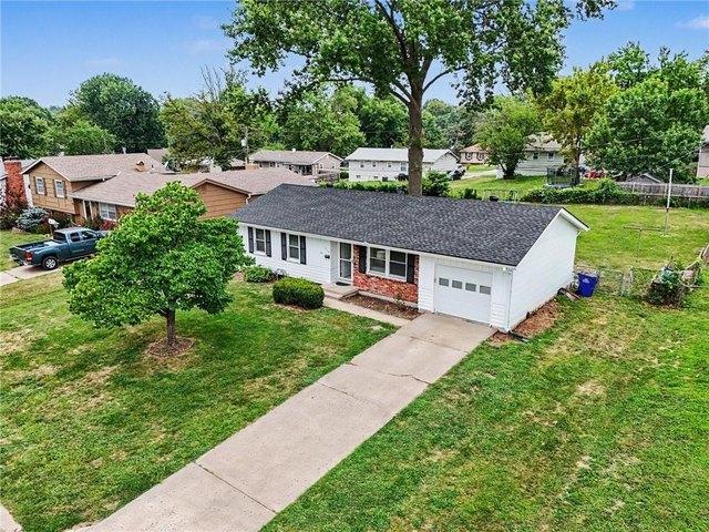 House for sale in Gladstone, Missouri