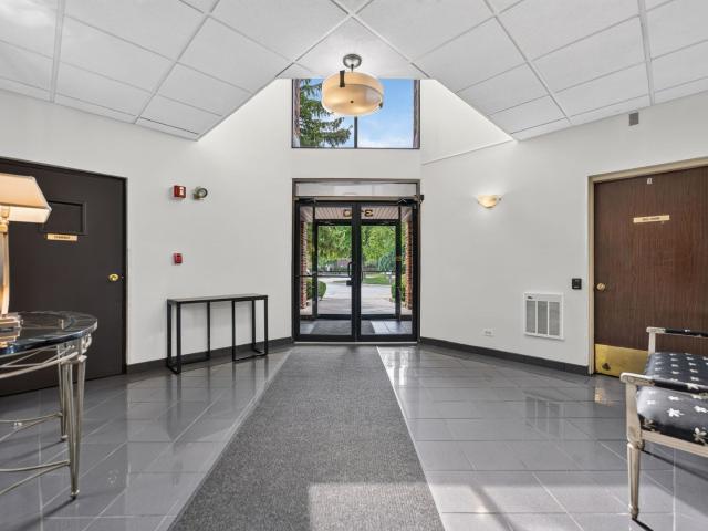 Condo for sale in Northbrook, Illinois