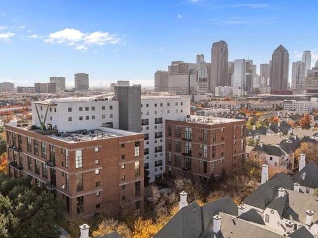 Condo for sale in Dallas, Texas