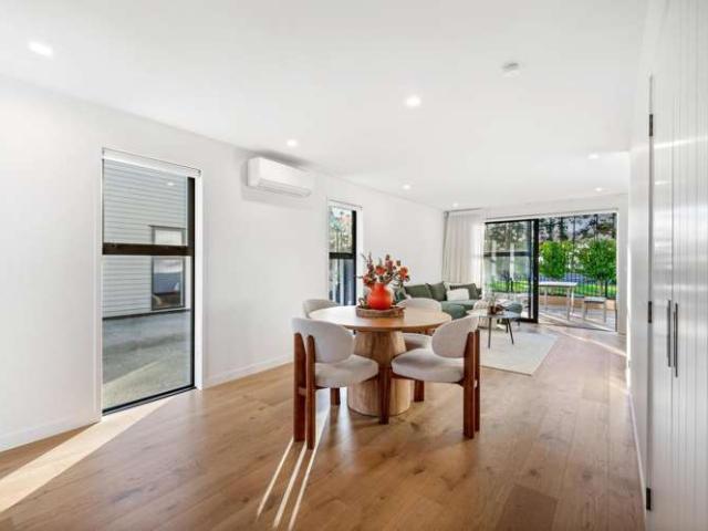Townhouse for sale in Paremoremo