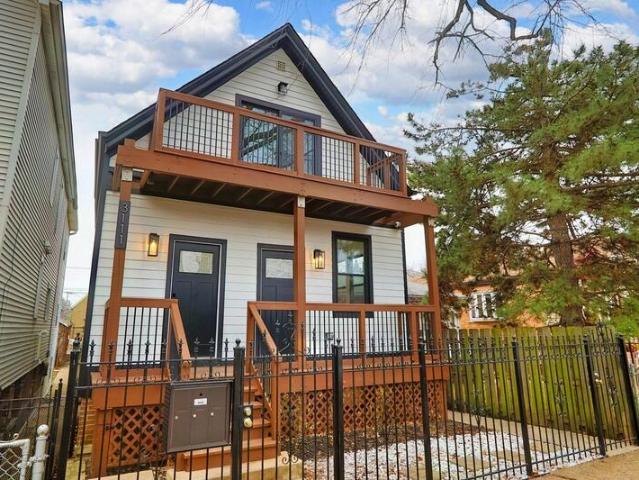 Duplex for rent in Chicago