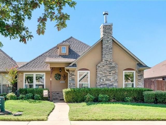 House for sale in Bentonville, Benton County