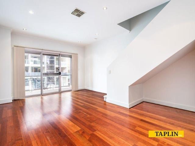 Townhouse for rent in Horseshoe Creek, South Australia