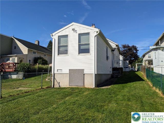 House for sale in Hokendauqua, Whitehall