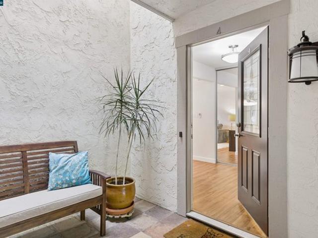 Condo for sale in Walnut Creek, California