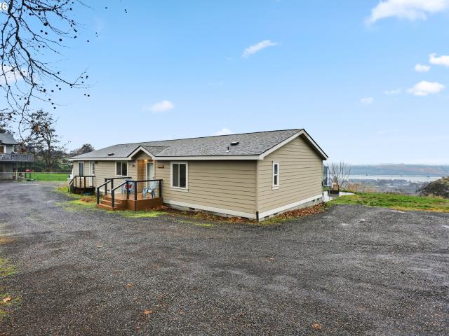House for sale in Oregonia