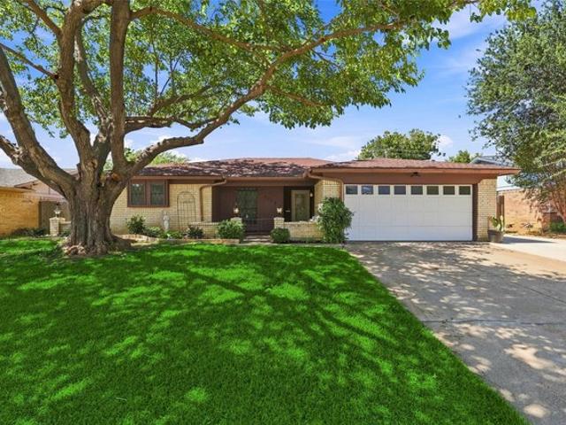 House for sale in Bedford, Texas