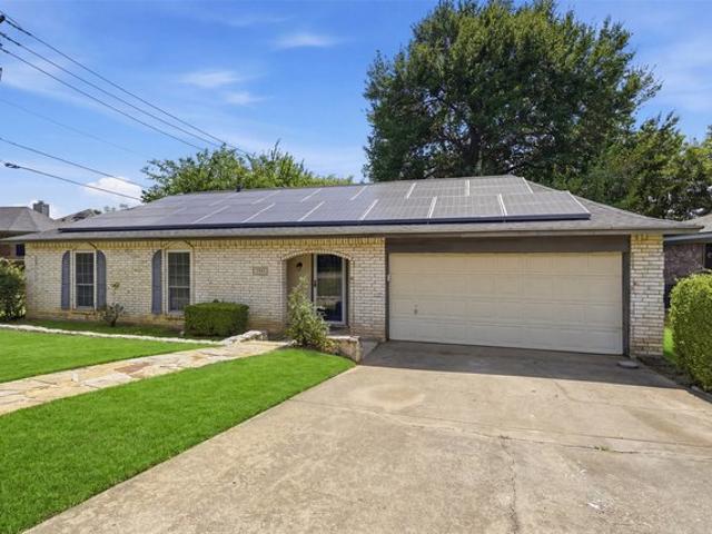 House for sale in Bedford, Texas