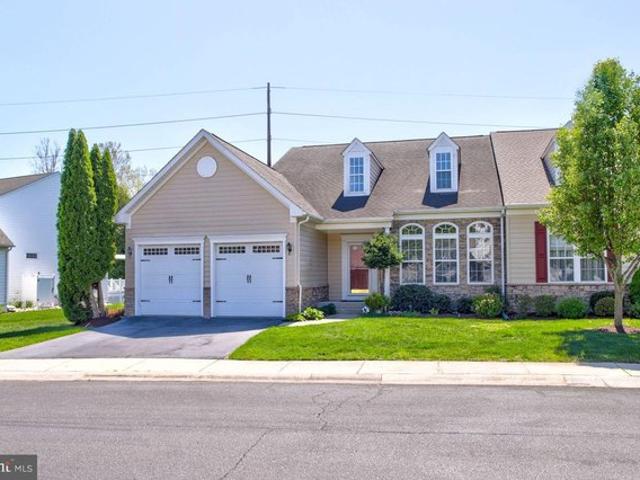 Townhouse for sale in Delaware