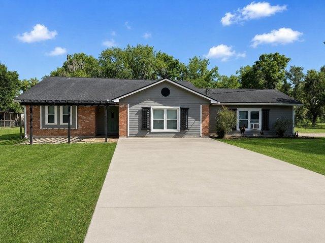 House for sale in Brazoria, Texas