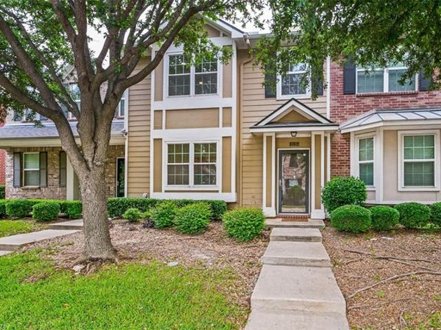 Townhouse for sale in Bedford, Texas