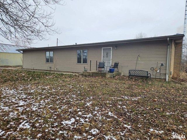 House for sale in Cantrall, Illinois